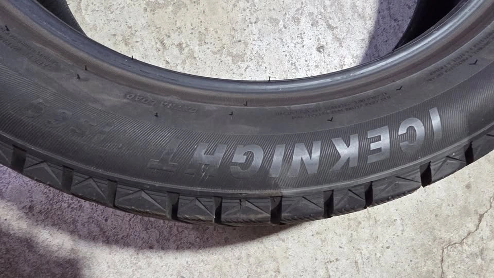 275/45/21 Winda winter tires 90% tread - photo 5