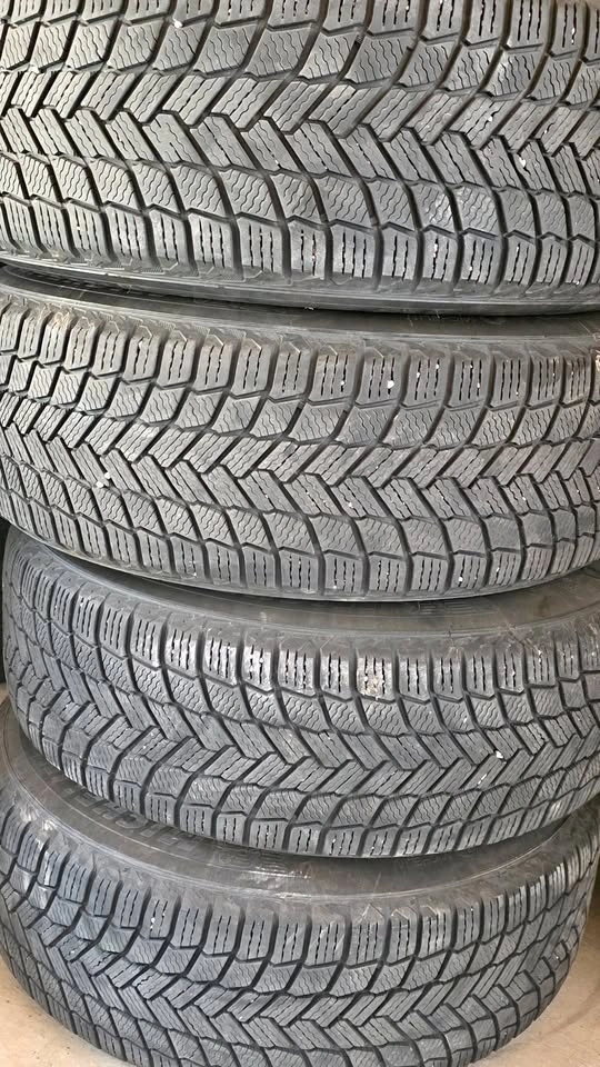 235/65/17 Michelin winter tires with steel rims