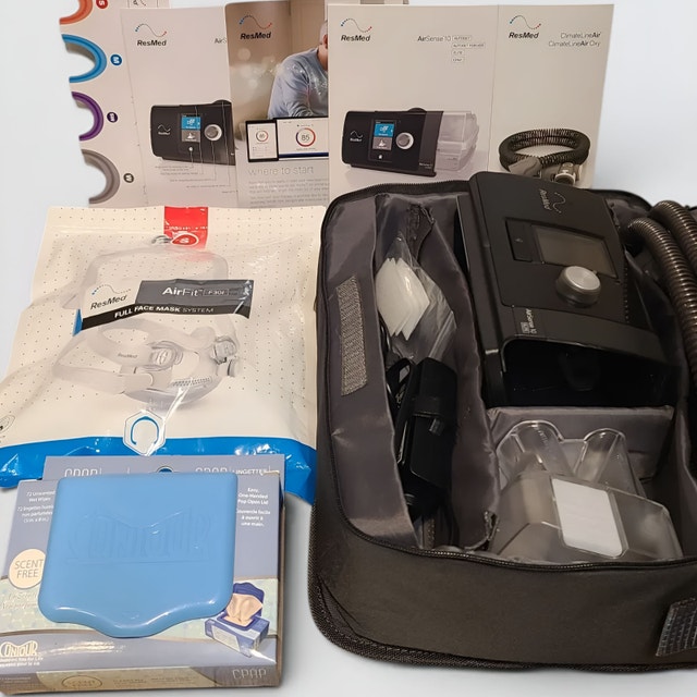 ResMed AirSense 10 CPAP Full Set w/ Mask [Only 205 Hours] - photo 4
