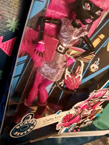 2013 Monster High Catty Noir Scare Mester Brand New In Box - photo 3