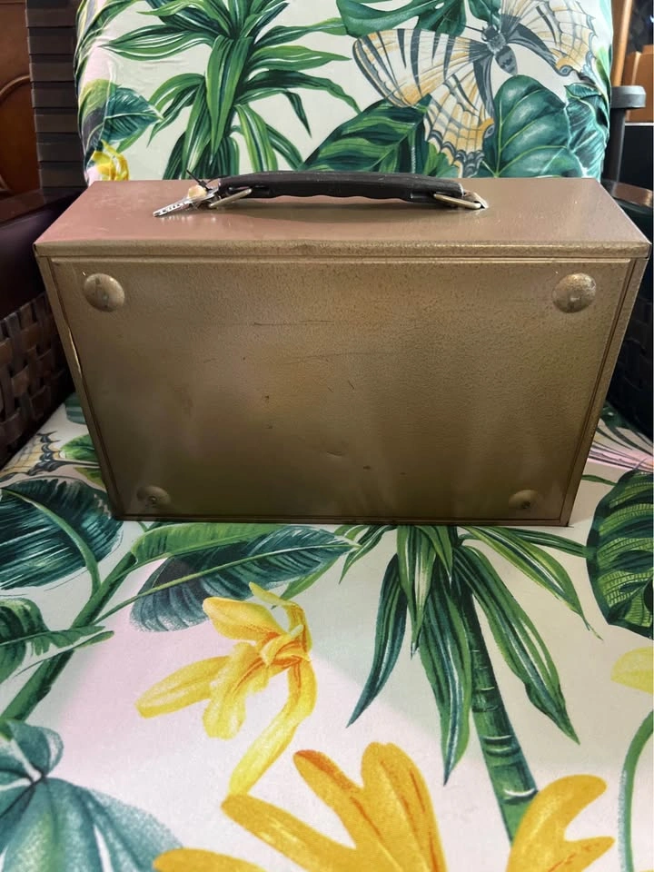 Vintage Rockaway Steel Fire-Resistant Document Box W/ Key - photo 4