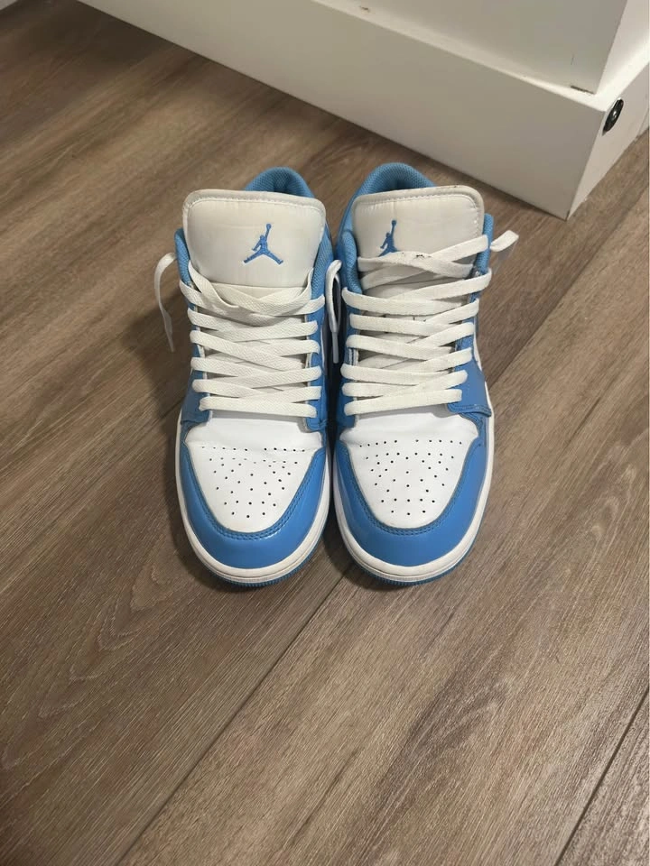 Nike Air Jordan 1 Low University Blue - photo 2