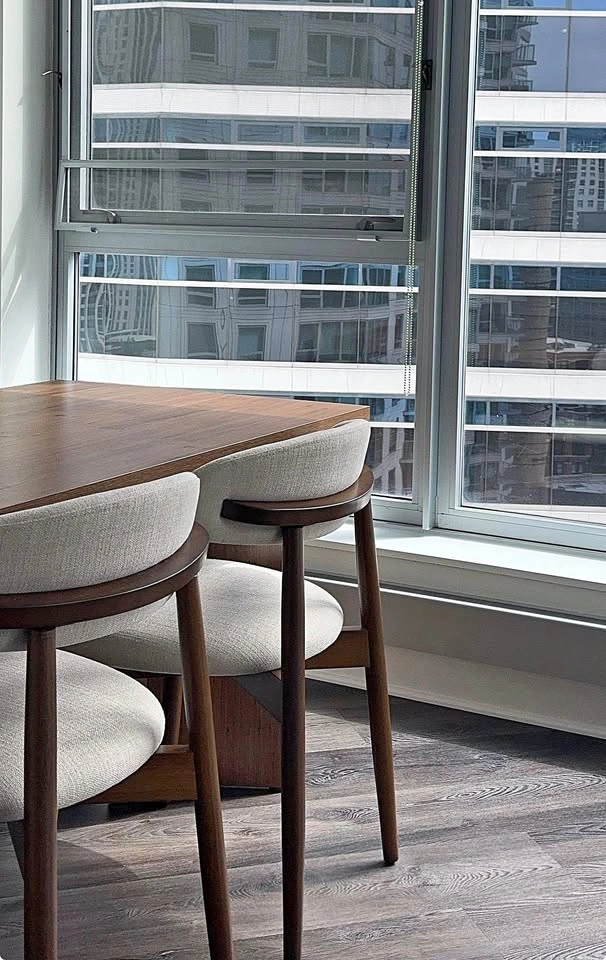 Modern Walnut Dining Table Set with 4 Upholstered Chairs
