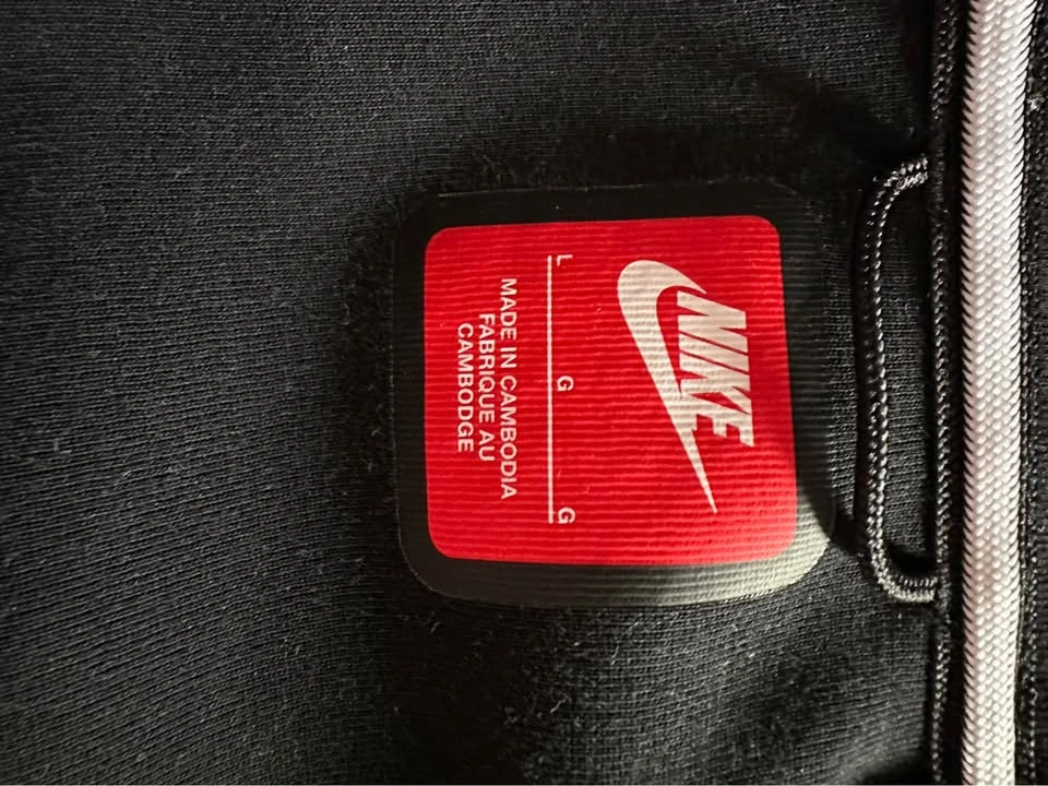 Grey and Black Kids Large Nike Tech - photo 2