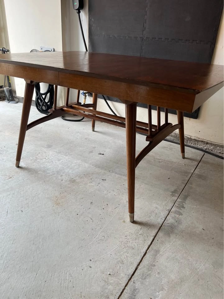Krug walnut Mid-Century Modern Dining Table - photo 2