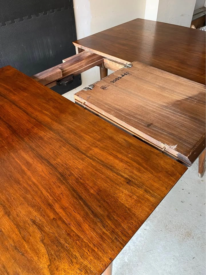 Krug walnut Mid-Century Modern Dining Table - photo 4