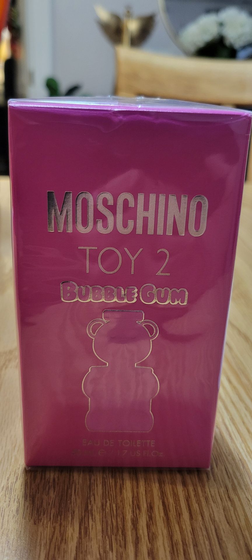 woman's perfume