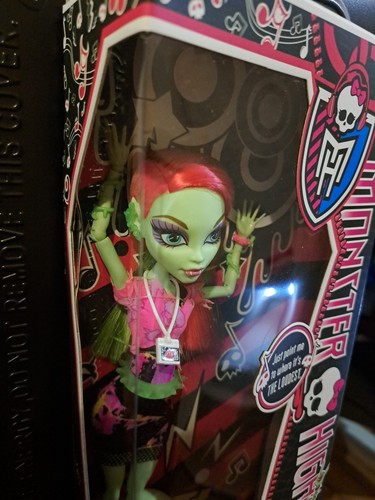 2012 Monster High Venus McFlytrap Music Festival NIB - photo 2