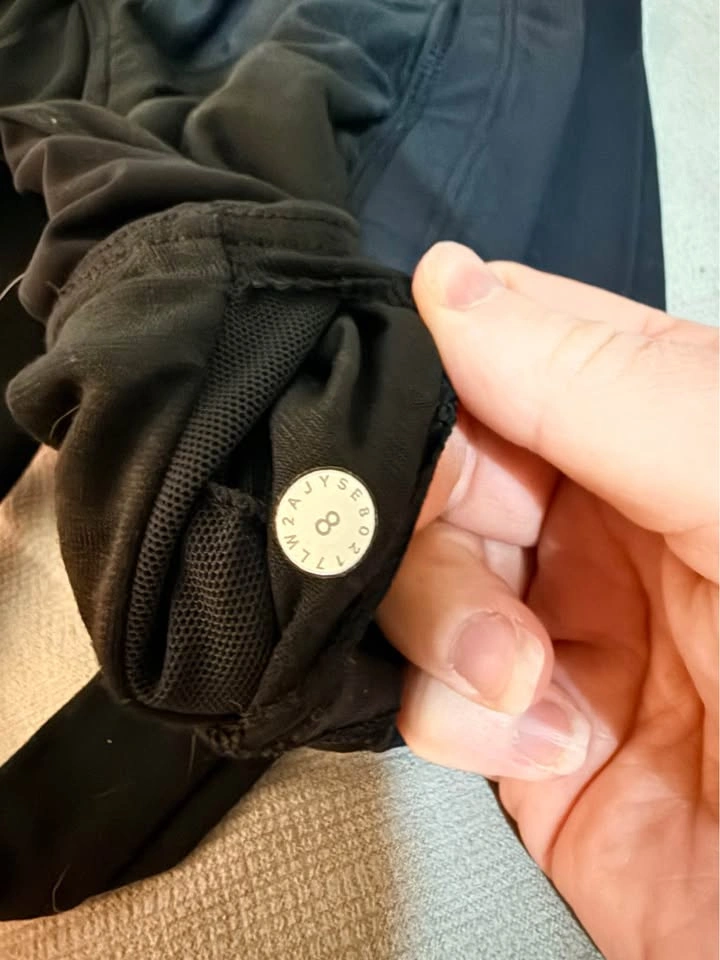 Black Lululemon Sports Bra - photo 3