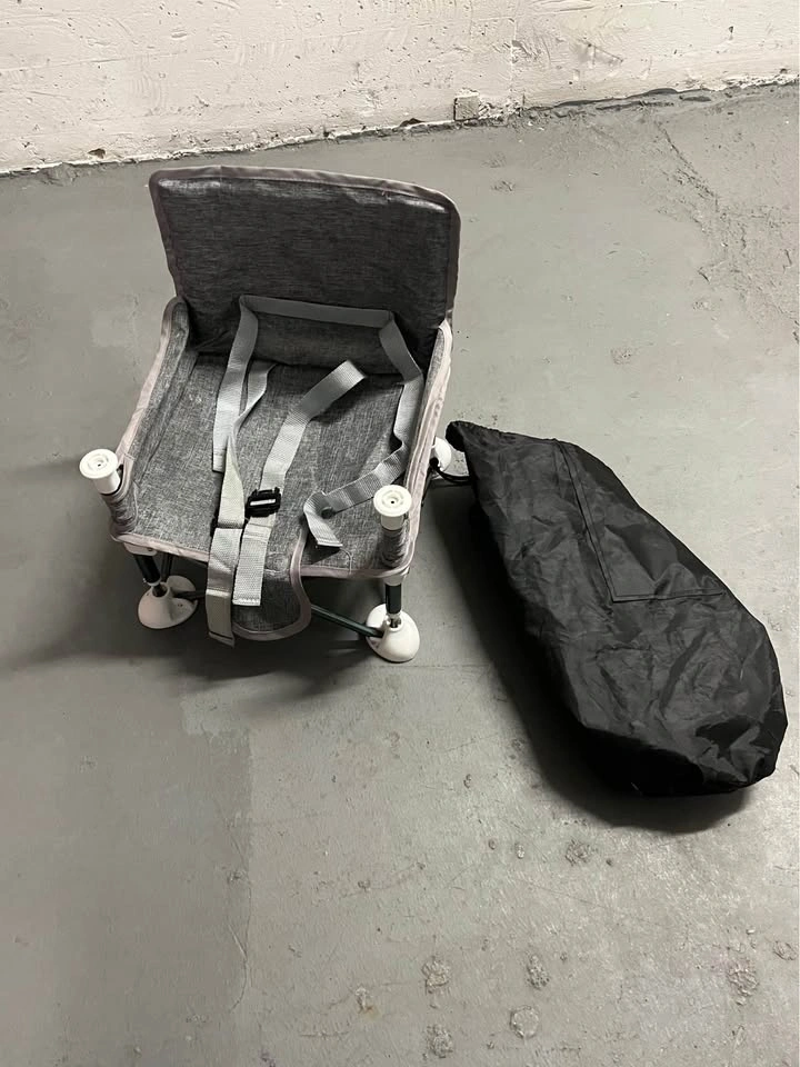 Portable Folding Baby Booster Seat with Tray - photo 2