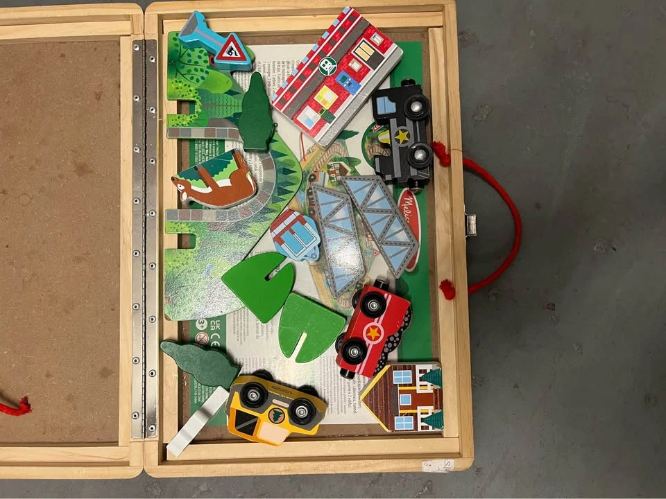 Melissa & Doug Wooden Train Set - photo 2