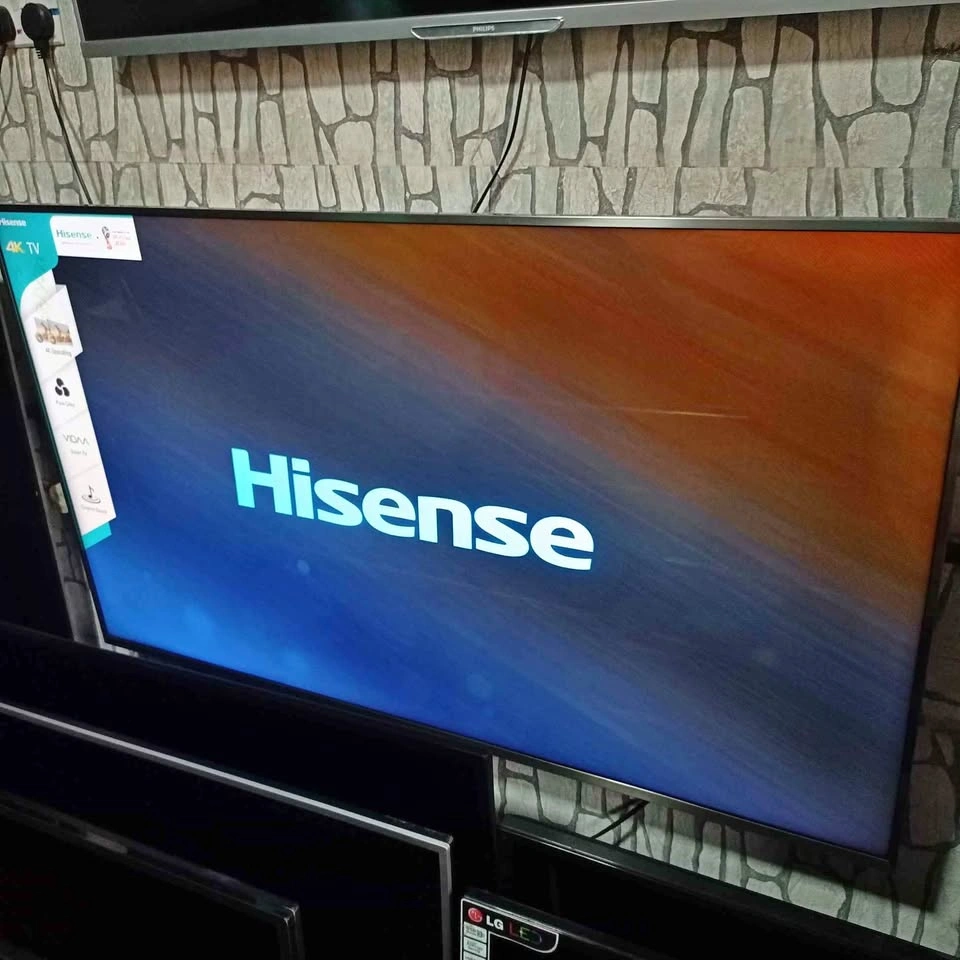 Hisense 55" QLED smart TV