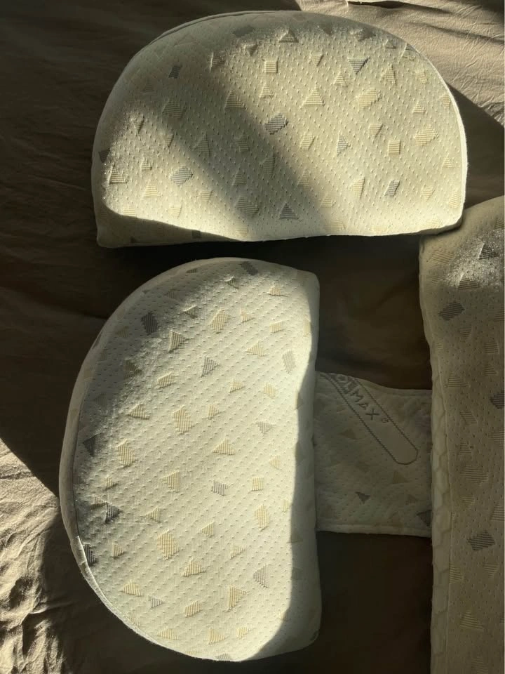 Pregnancy pillow - photo 2