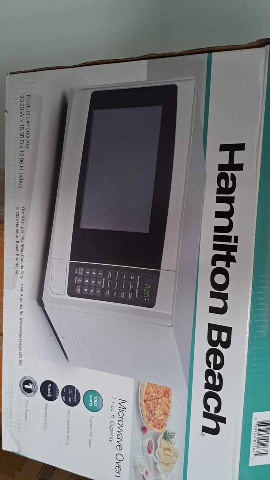 Hamilton Beach Microwave Oven - photo 2