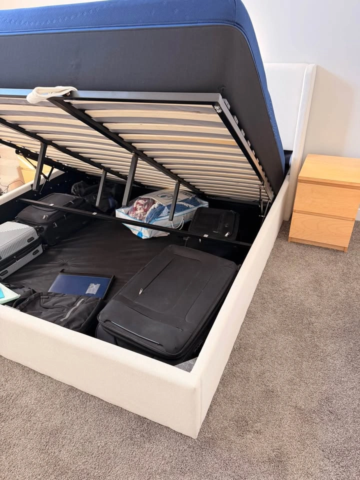 King size bed with Storage - photo 5