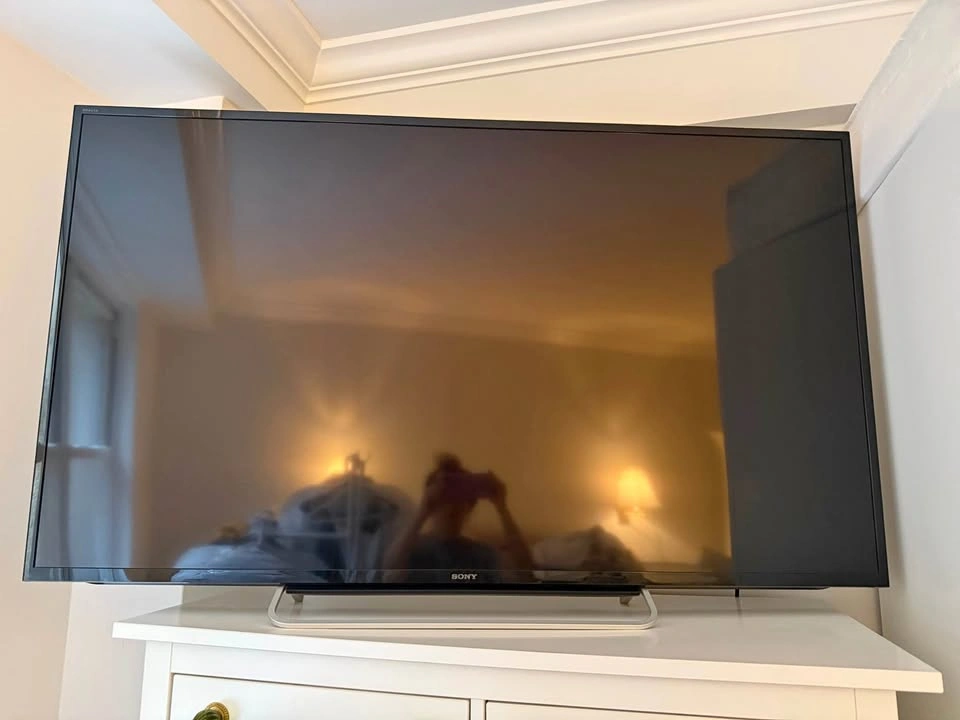 Sony LCD TV 60”