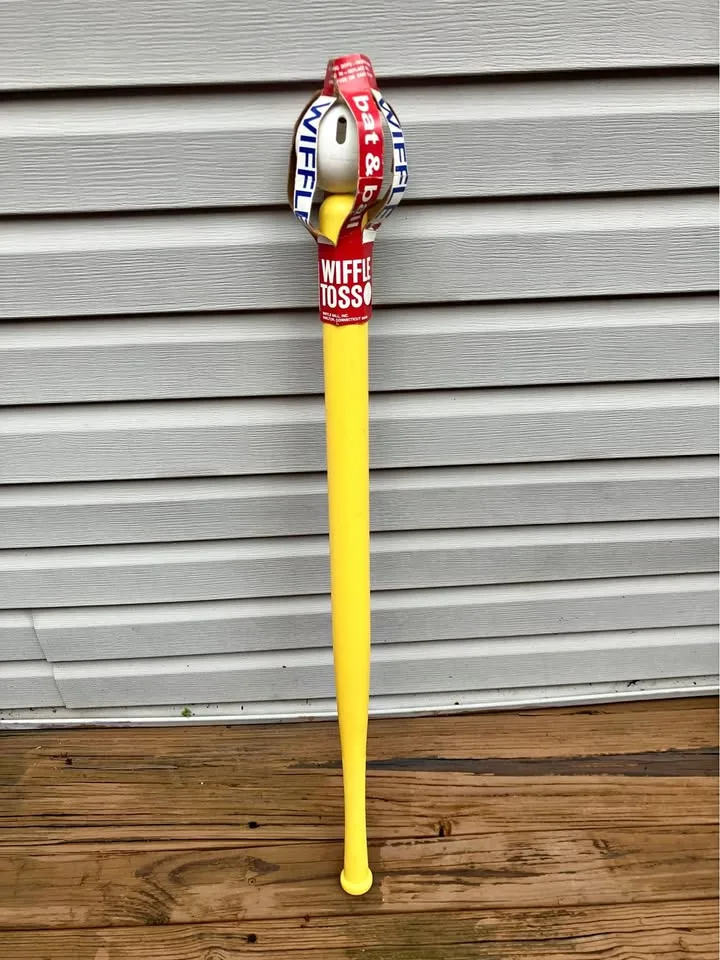 Wiffle Bat And Ball Set 32” - Brand New thumbnail