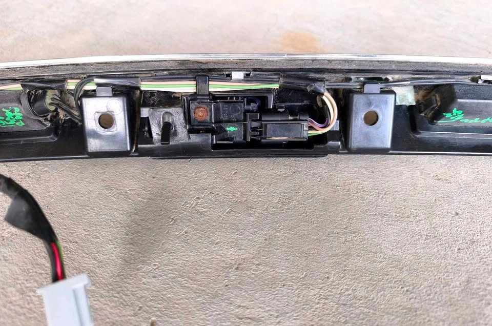 Ford Explorer Tailgate Trim Molding W/ Camera | Genuine OEM - photo 5