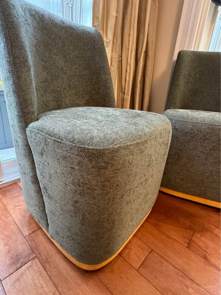 Modern Swivel Accent Chairs – Set of 2 – Excellent Condition - photo 3