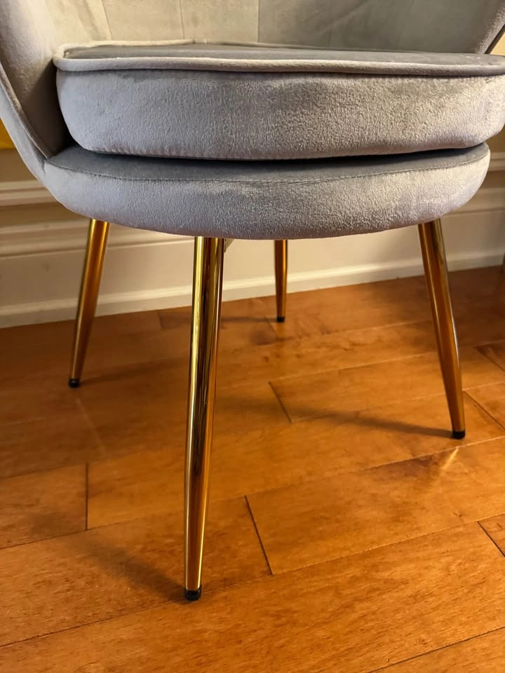 Pair of Grey Velvet Scalloped Shell Chairs with Gold Legs - photo 4