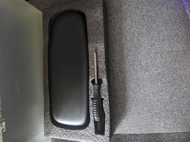 Secretlab Left PU Armrest Portion - photo 4