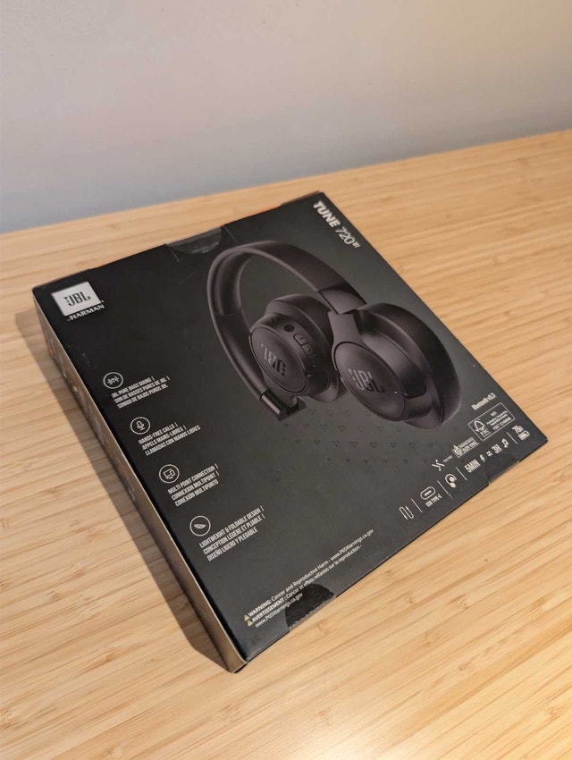JBL Bluetooth Headphones - Tune 720 BT - photo 2