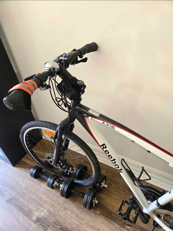 Reebok Axis Mountain Bike - photo 4