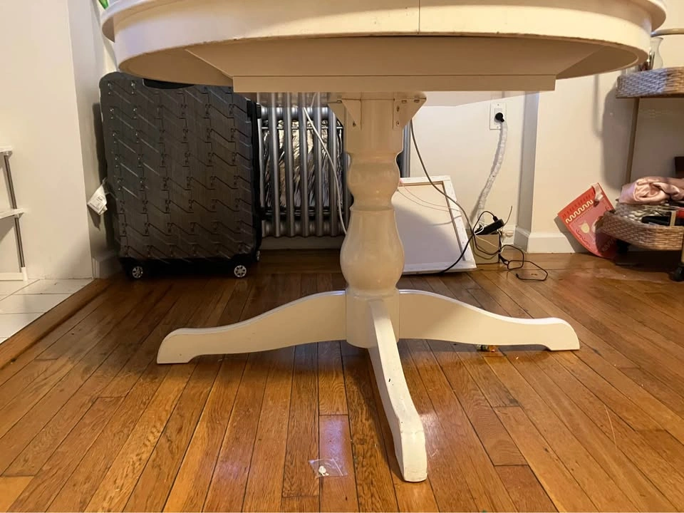 White Round Pedestal Dining Table with Extension Leaf - photo 4