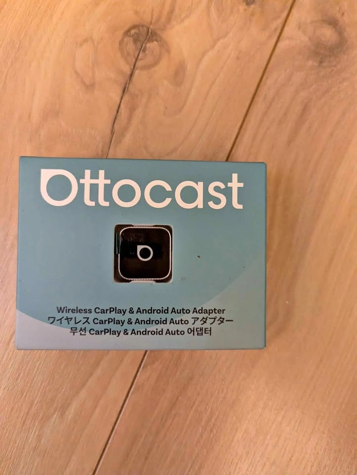 Ottocast Wireless CarPlay / Android Auto Dongle - New