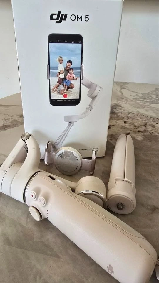 DJI Osmo Mobile 5 (OM5) Gimbal | Tripod, Case & Original Box
