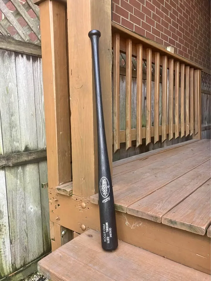 Louisville C271 Plastic Replica Bat 34” - Like New thumbnail