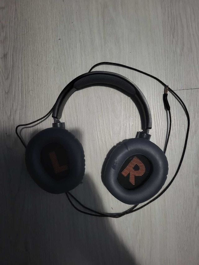 Working Wired Overear JBL Headphones