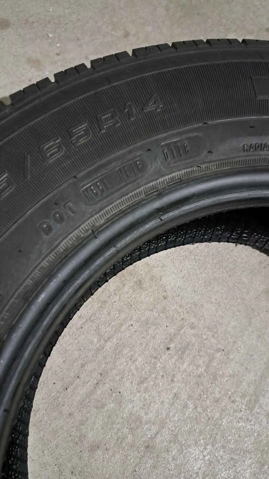 Goodyear Viva 3 All-Season Tire 185/65R14 - Set of 4 - photo 2