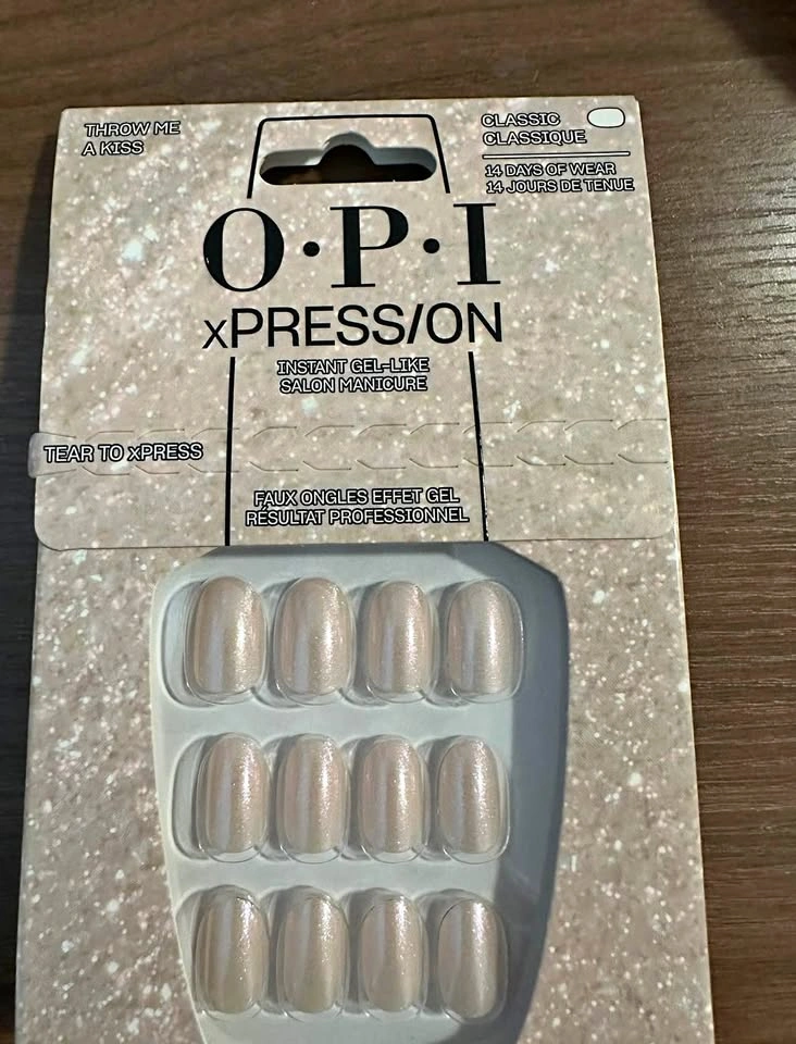 OPI xPRESS on nails shade throw me a kiss