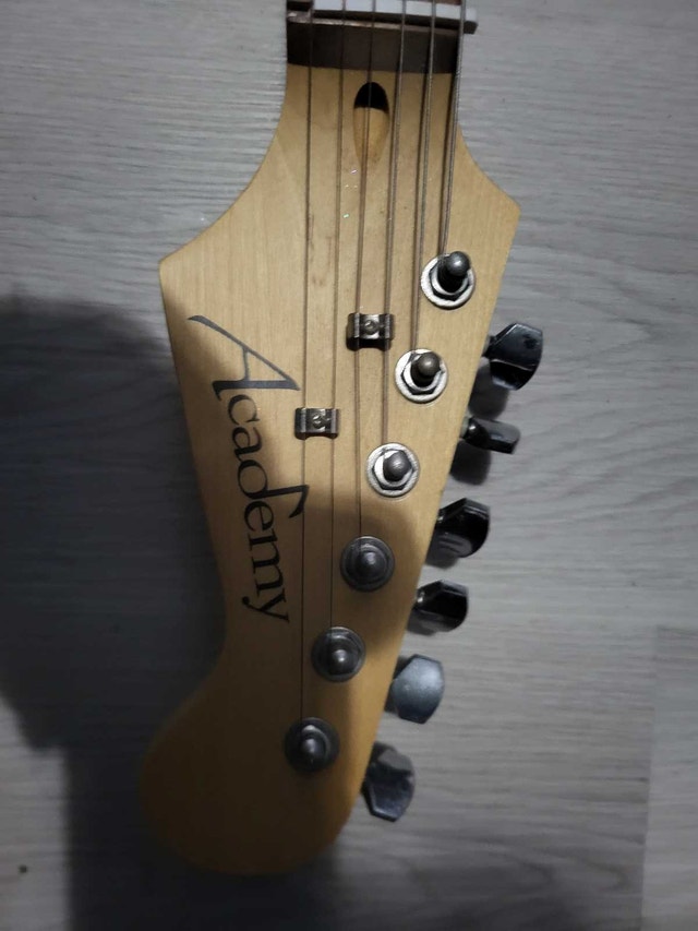 Academy Electric Guitar - photo 2