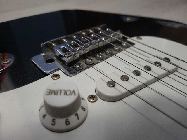 Academy Electric Guitar - photo 3