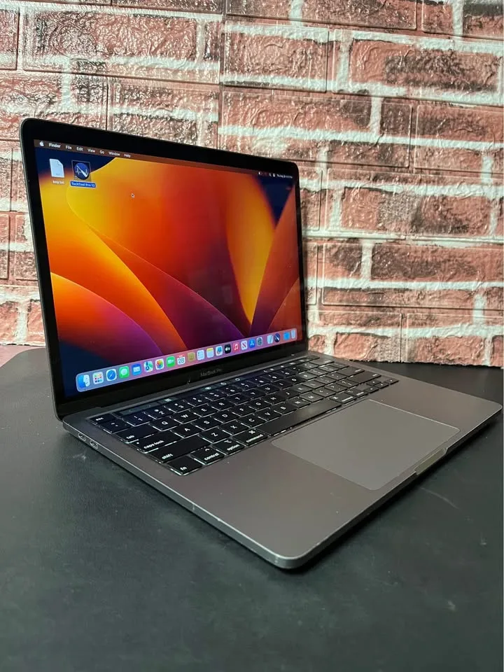 2020 MacBook Pro 13” Upgraded 16GB 500GB SSD 4 USB-C image indicator(2)