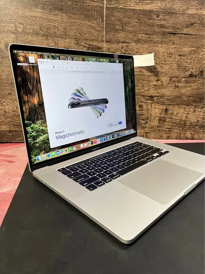 MacBook Pro 16” 16GB 512SSD - Apple Charger included image indicator(2)