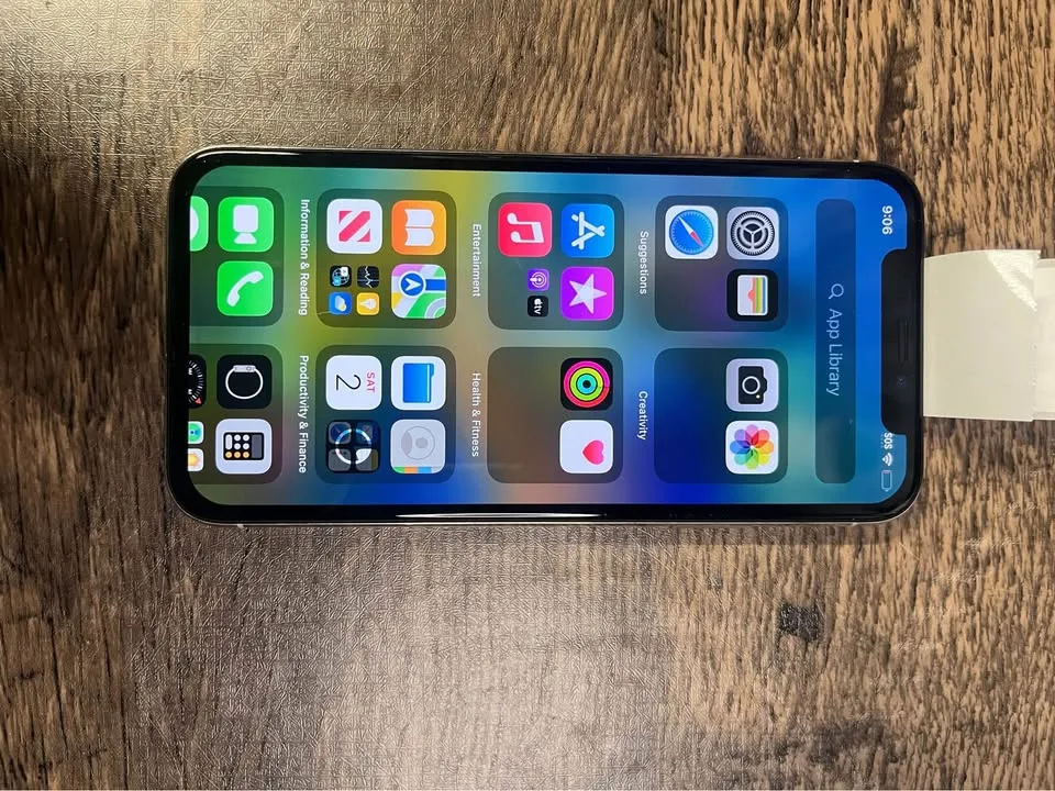 Apple iPhone X 256GB Unlocked 94% Battery image indicator(2)