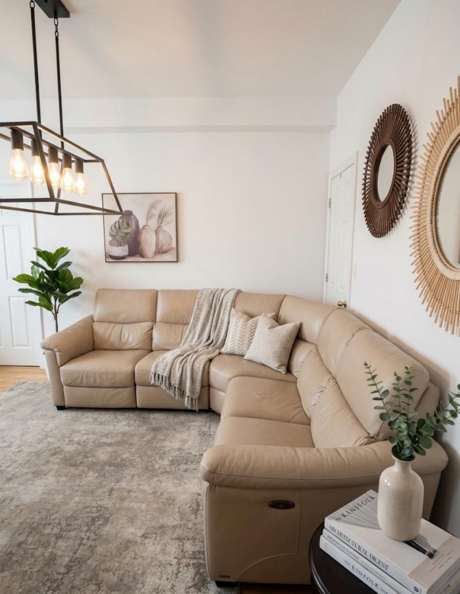 Beautiful full leather sectional Natuzzi by Raymore & Flanigan