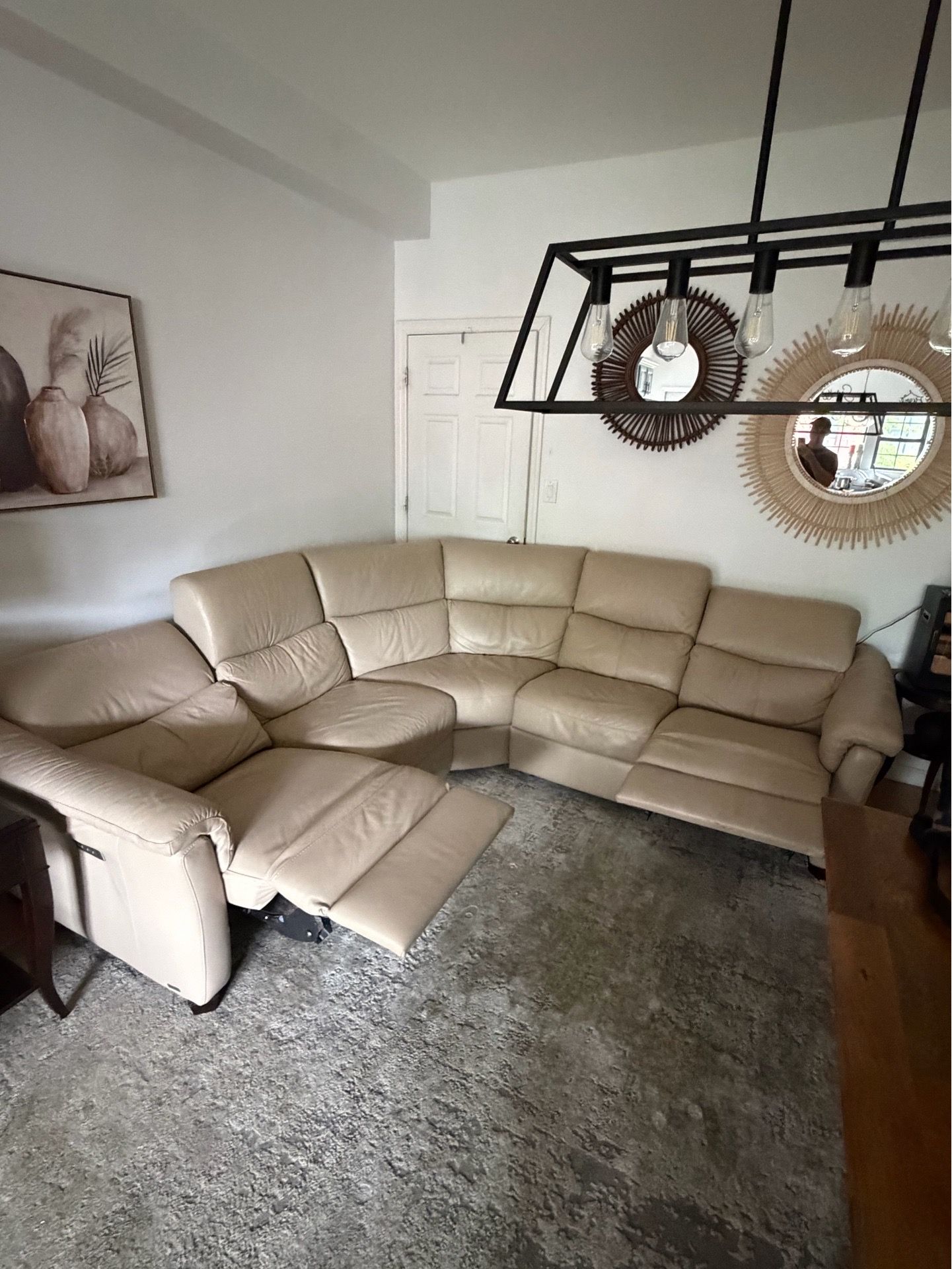 Beautiful full leather sectional Natuzzi by Raymore & Flanigan - photo 3