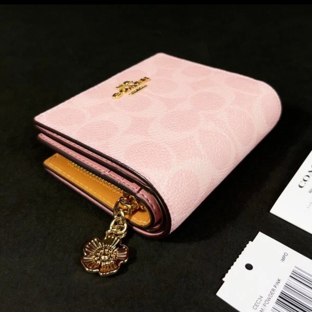 Brand New Coach Wallet in Powder Pink - photo 4