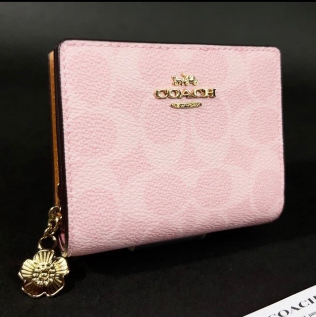 Brand New Coach Wallet in Powder Pink - photo 5