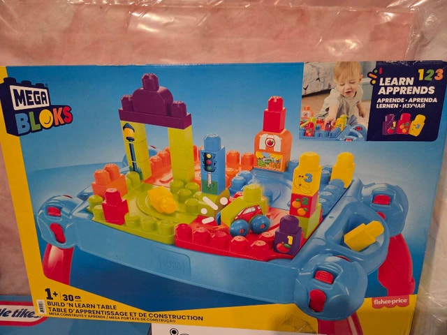 Mega Bloks Build 'N Learn Table