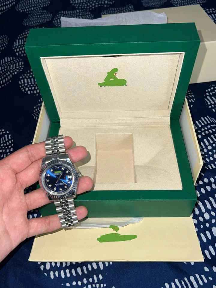 Blue Dial Luxury Watch - photo 2