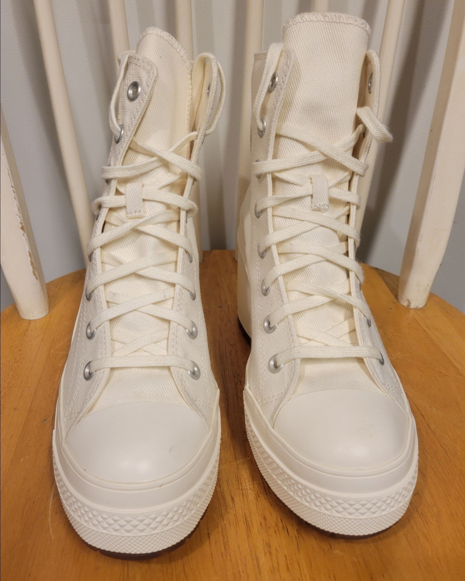 Converse Chuck 70 de Luxe Cream Heels Women's Boots Size 10 - photo 3