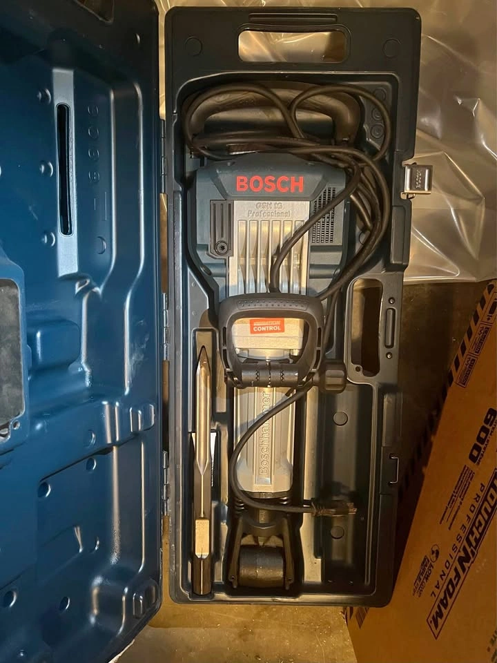 Bosch GSH 16 Professional Demolition Hammer - Brand New in Case