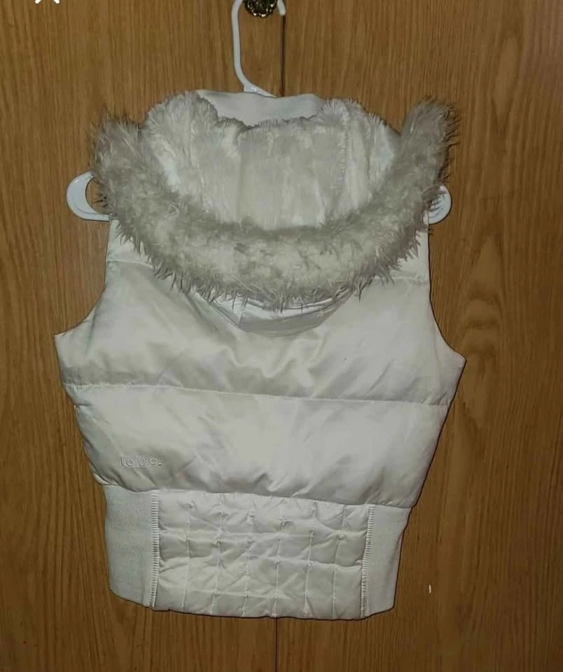 White Puffy Vest - TALULA/ Aritzia - photo 2