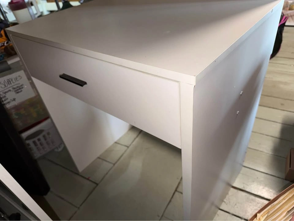 White Vanity with Mirror and Lightbulbs - photo 2
