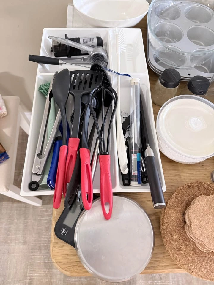 Relocation Sale: Huge Kitchen Bundle - photo 2